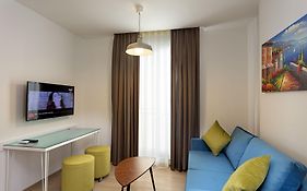 The Room Hotel & Apartments