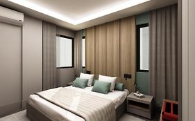 The Room Hotel & Apartments